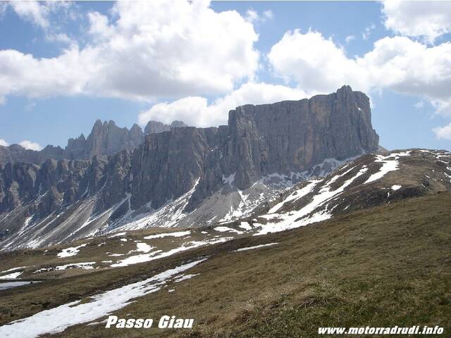 02270505PassoGiau.jpg