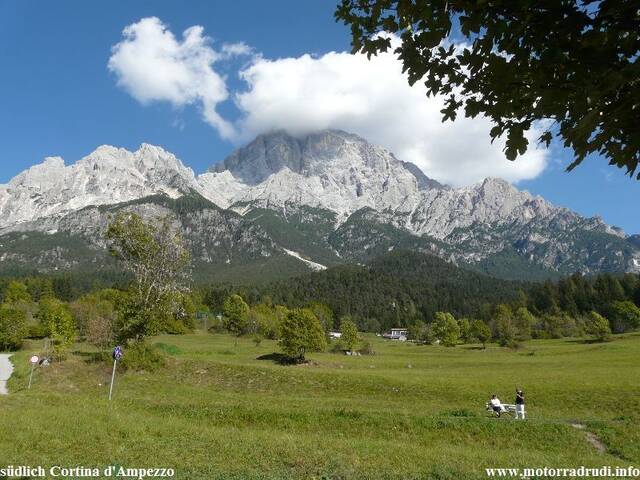 037suedlCortina041011.JPG