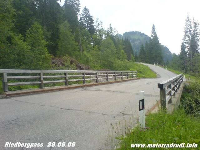 04280606Riedbergpass.JPG