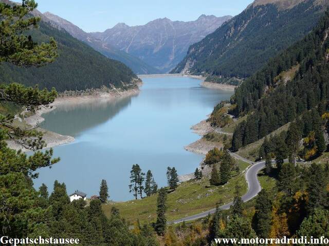 09Gepatschstausee.JPG