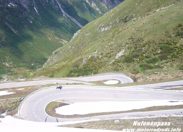13Nufenenpass080607.JPG