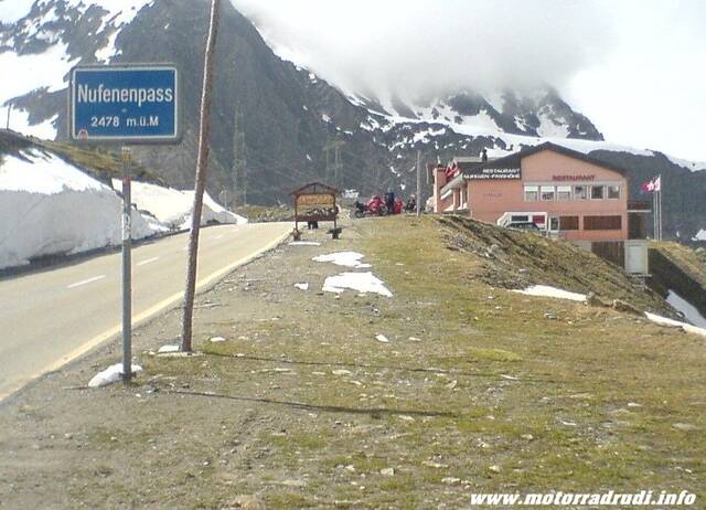 14Nufenenpass080607.JPG