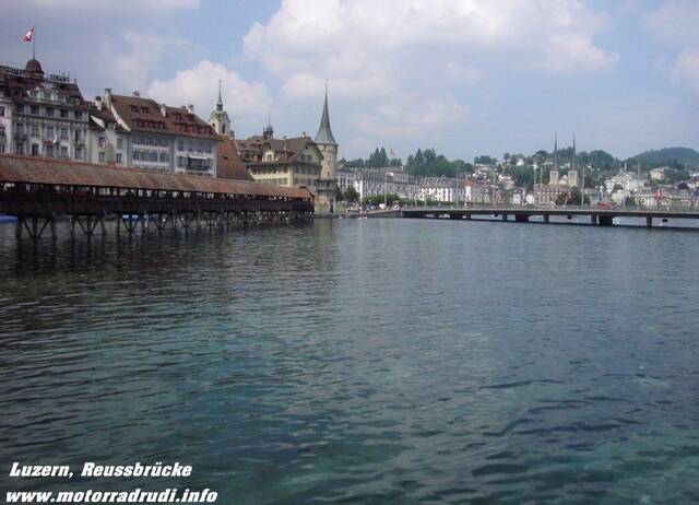 15LuzernReussbruecke070607.JPG