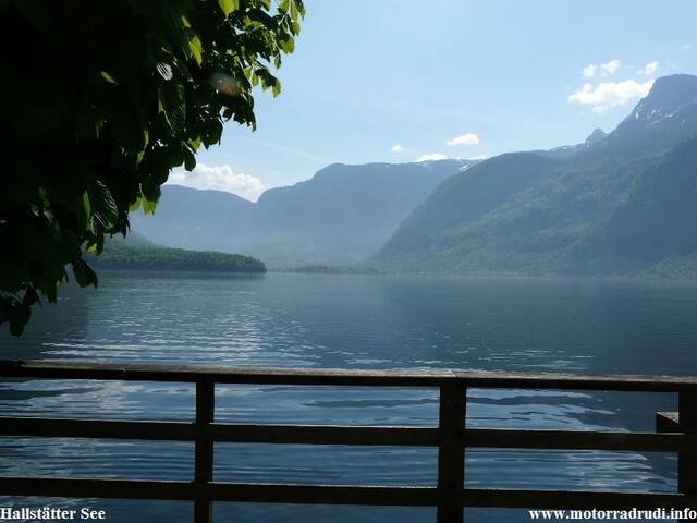 22HallstaetterSee.JPG